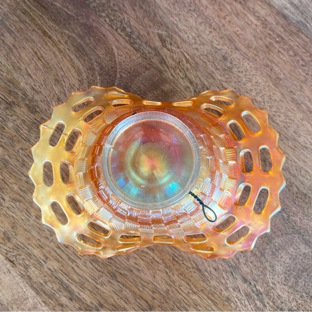 Set Of 2 Vintage Carnival Glass Basket Weave Marigold Dish with Lattice Edge - Picture 9 of 12